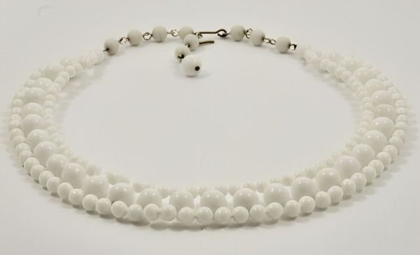 White Milk Glass Ladder Style Beaded Necklace circa 1950s